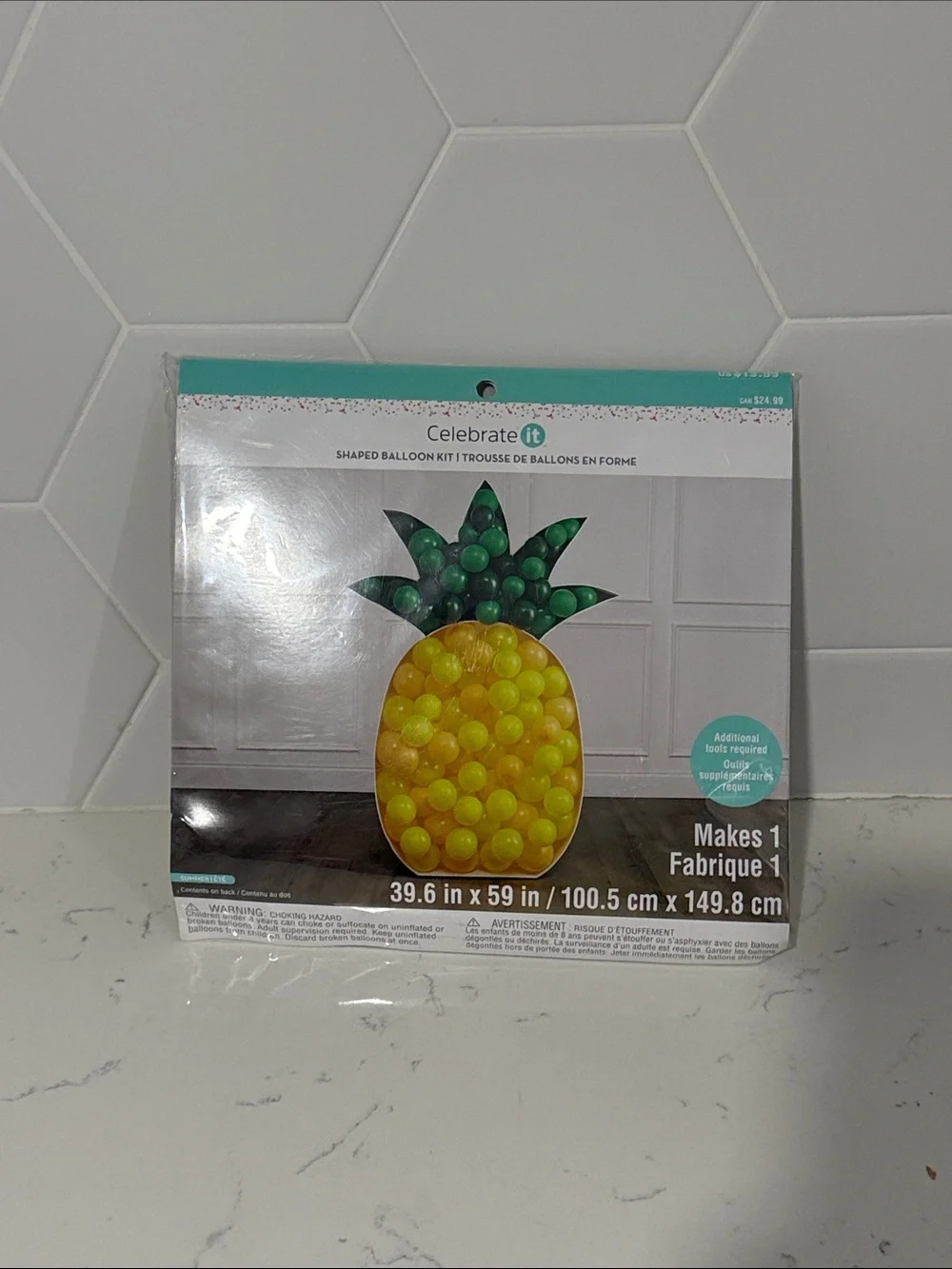 Celebrate It Pineapple Balloon Display Kit - Yellow & Dark Green